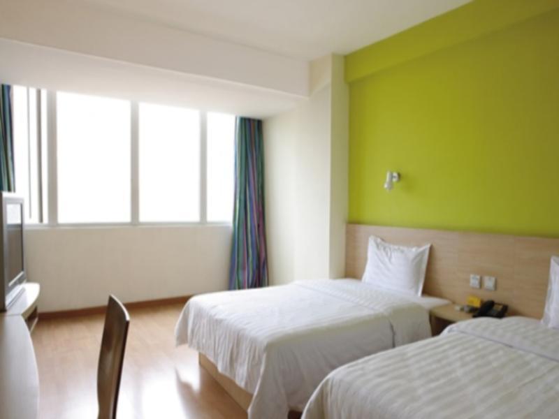 7Days Inn Guangzhou Baiyun International Airport Renhezhen Exterior photo